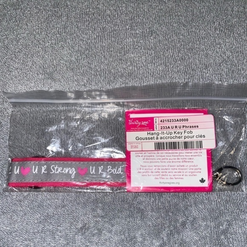 Thirty One‎ Hang-It-Up Key Fob NEW